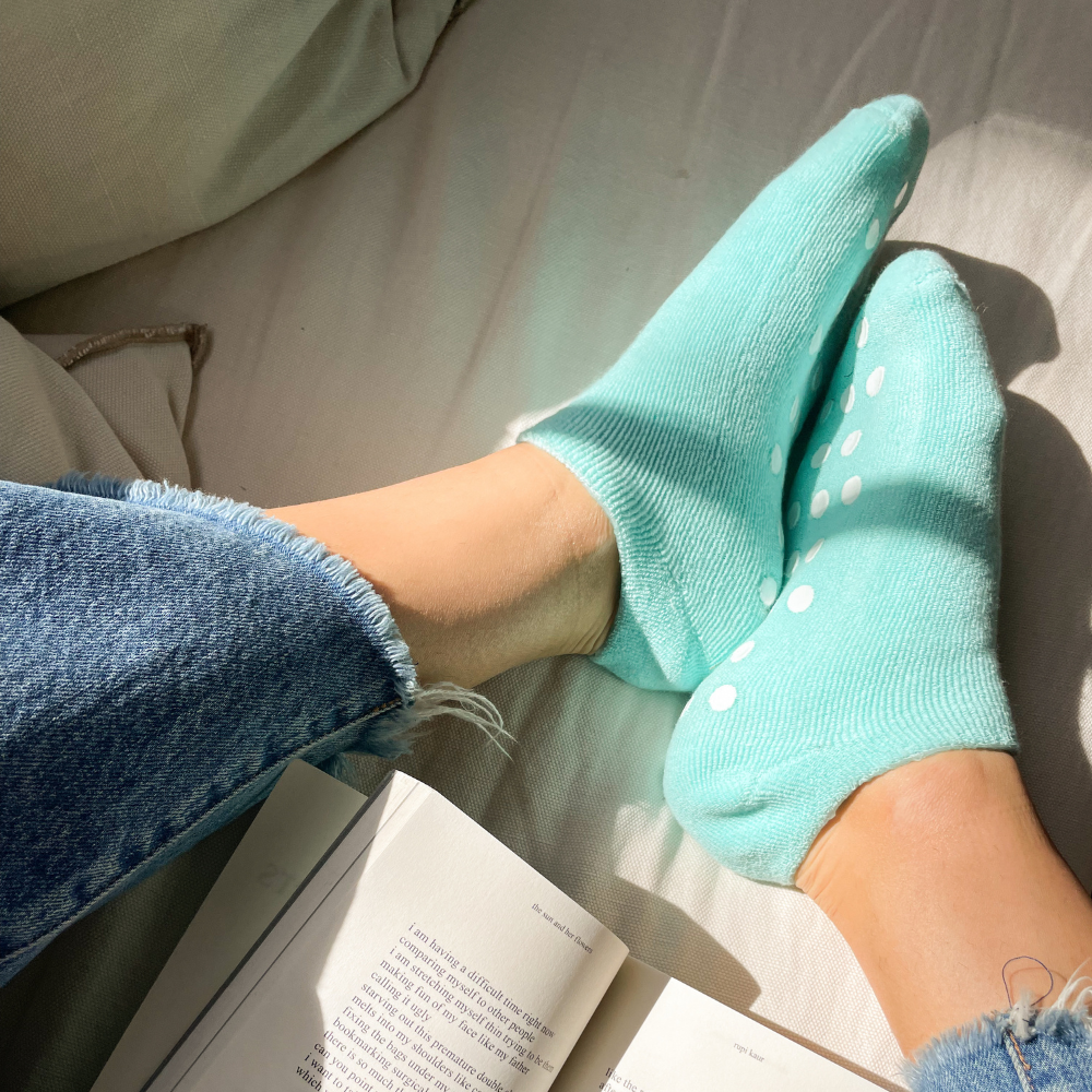 The Sleep On It Overnight Moisturizing Gel Socks