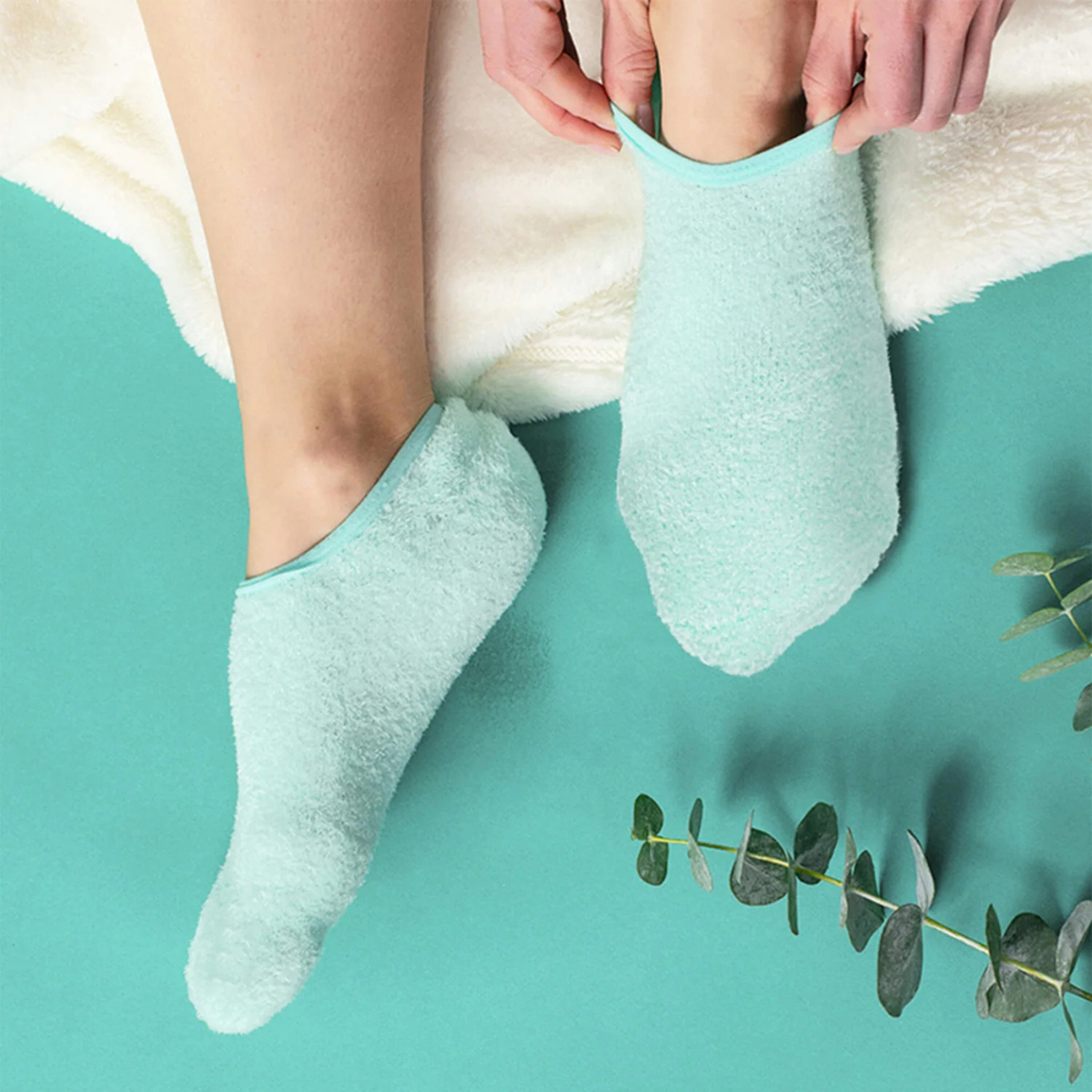 The Sleep On It Overnight Moisturizing Gel Socks