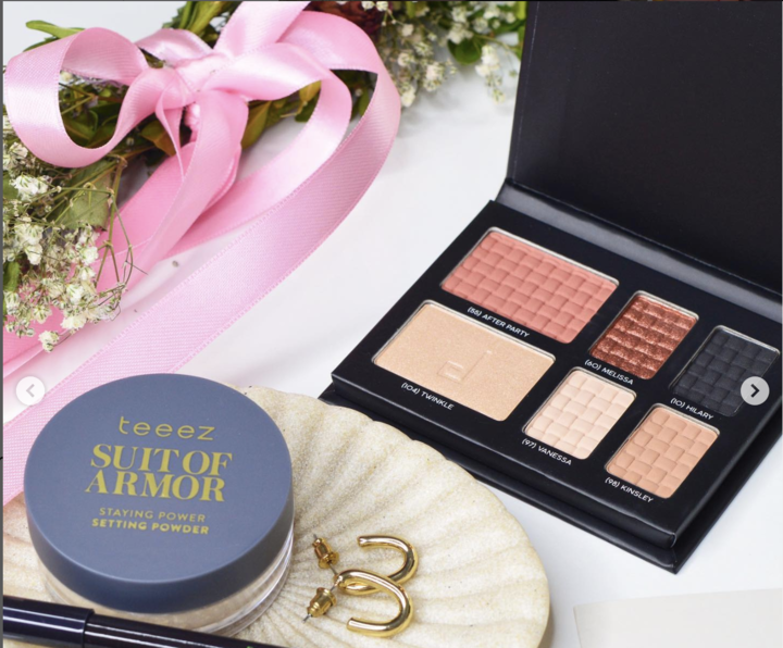 Eyeshadow, Blush and Highlighter Palette